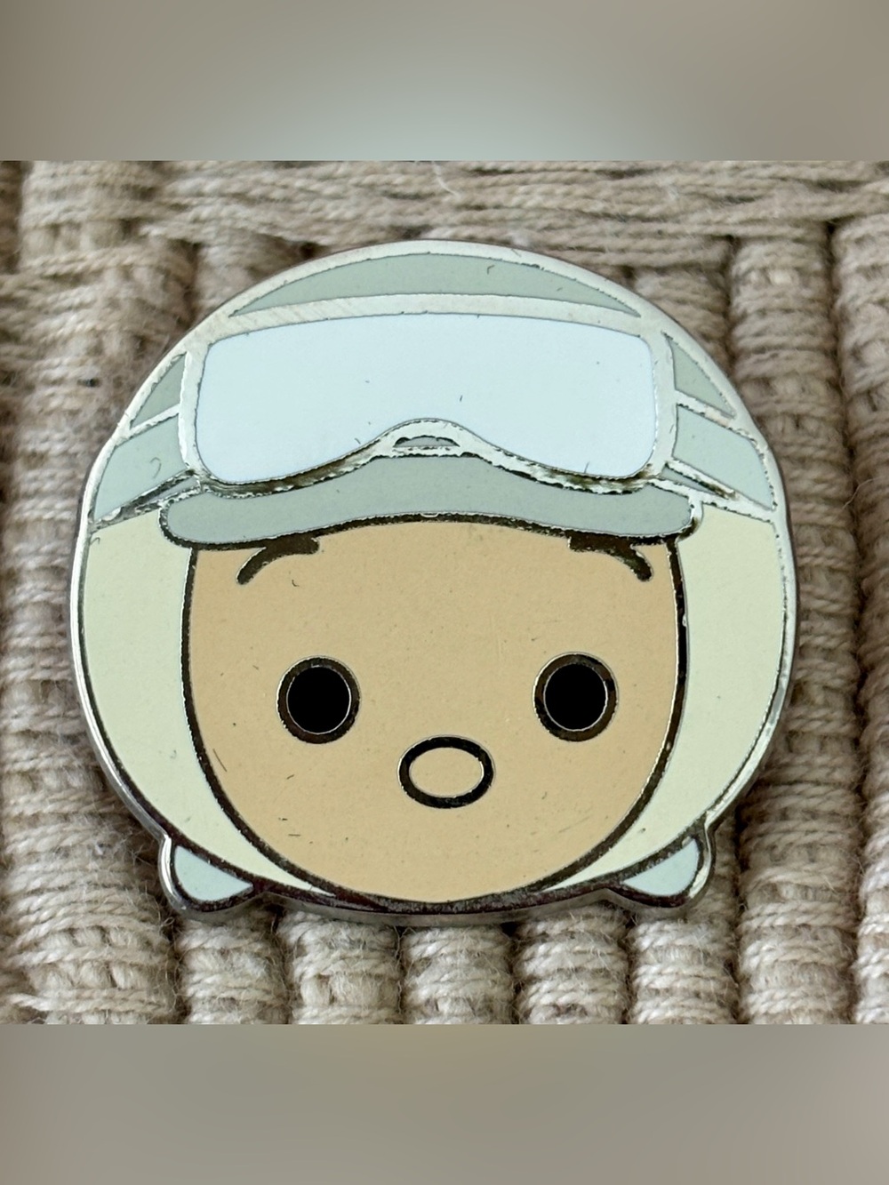 DISNEY 2017 Star Wars Hoth Pilot Luke Skywalker Tsum Tsum Pin
